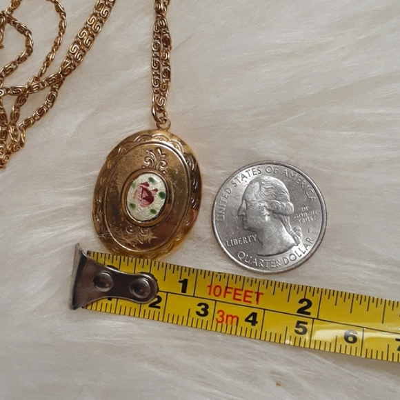 🌹Vintage Guilloche Enamel Style Locket & Chain - Picture 9 of 14
